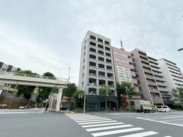 Main Image