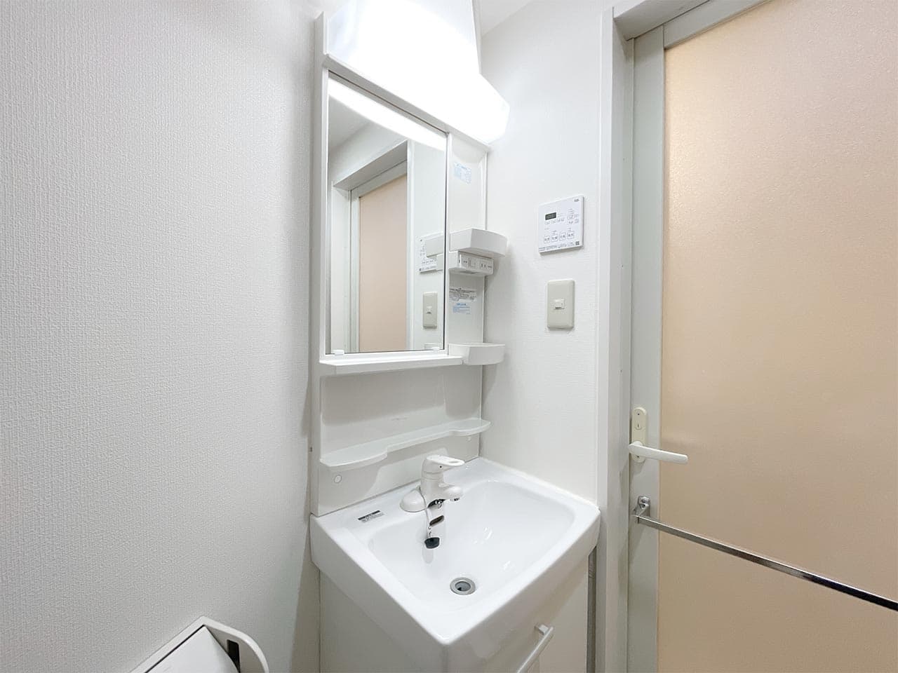 Room image 15