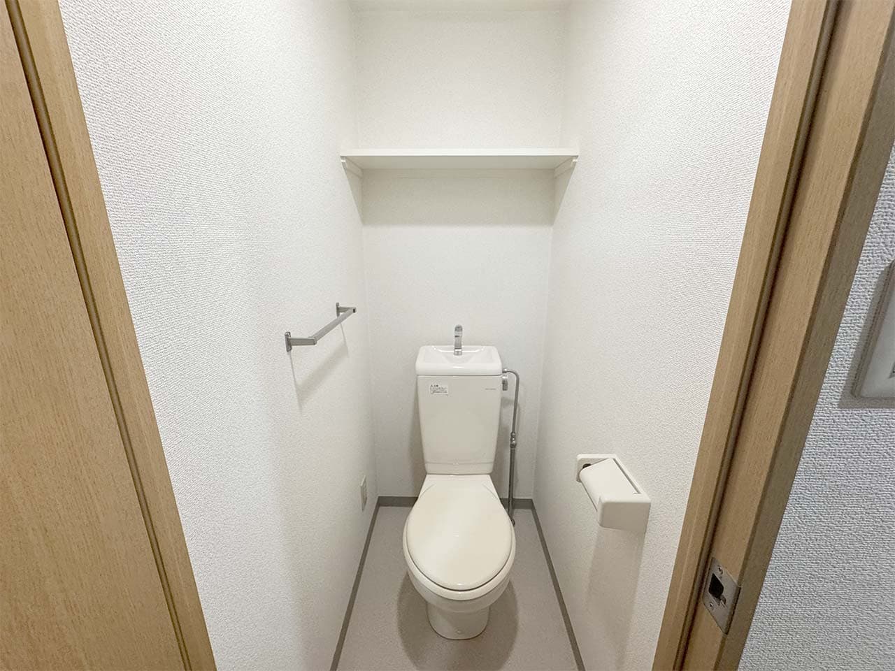 Room image 15