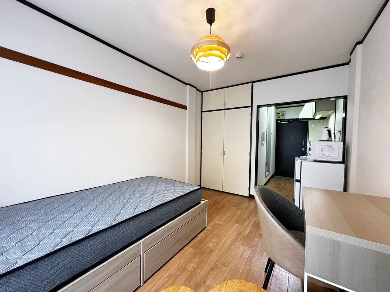 Room image 8