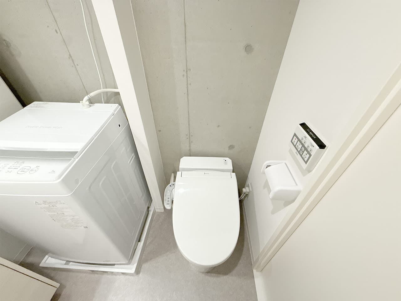 Room image 15
