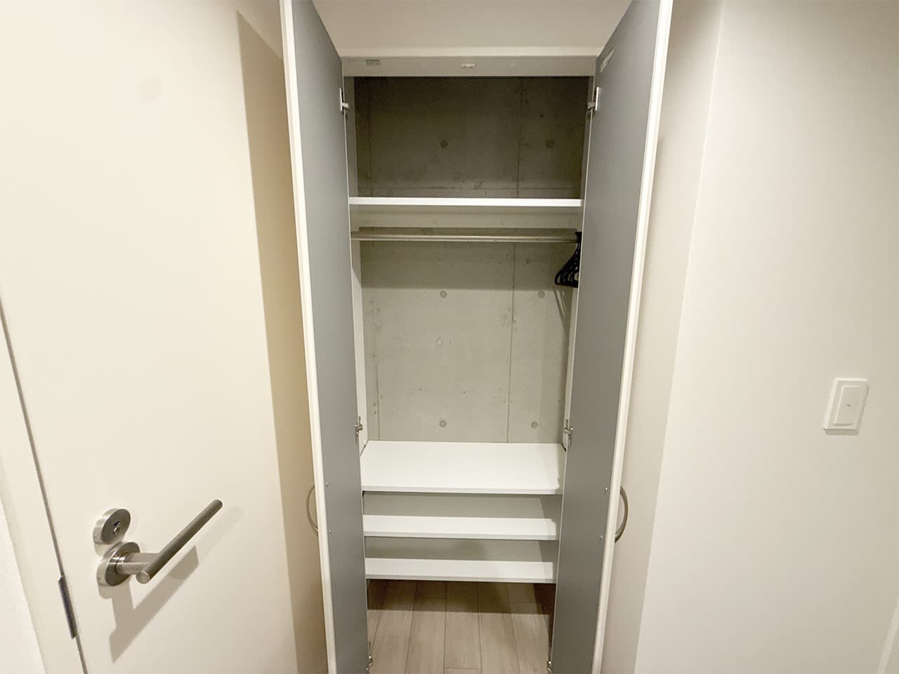 Room image 16