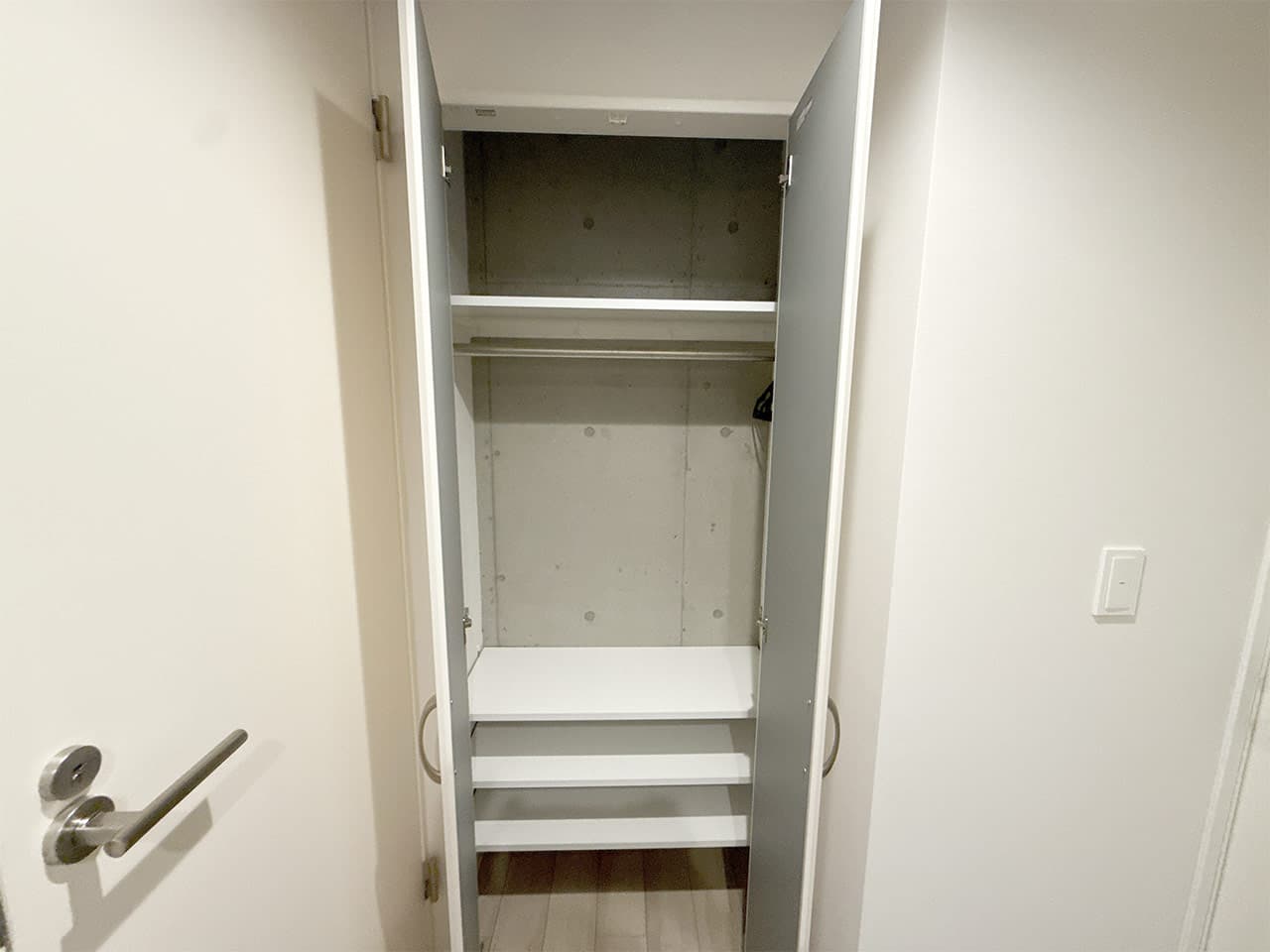 Room image 16