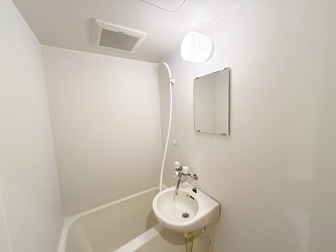 Room image 14