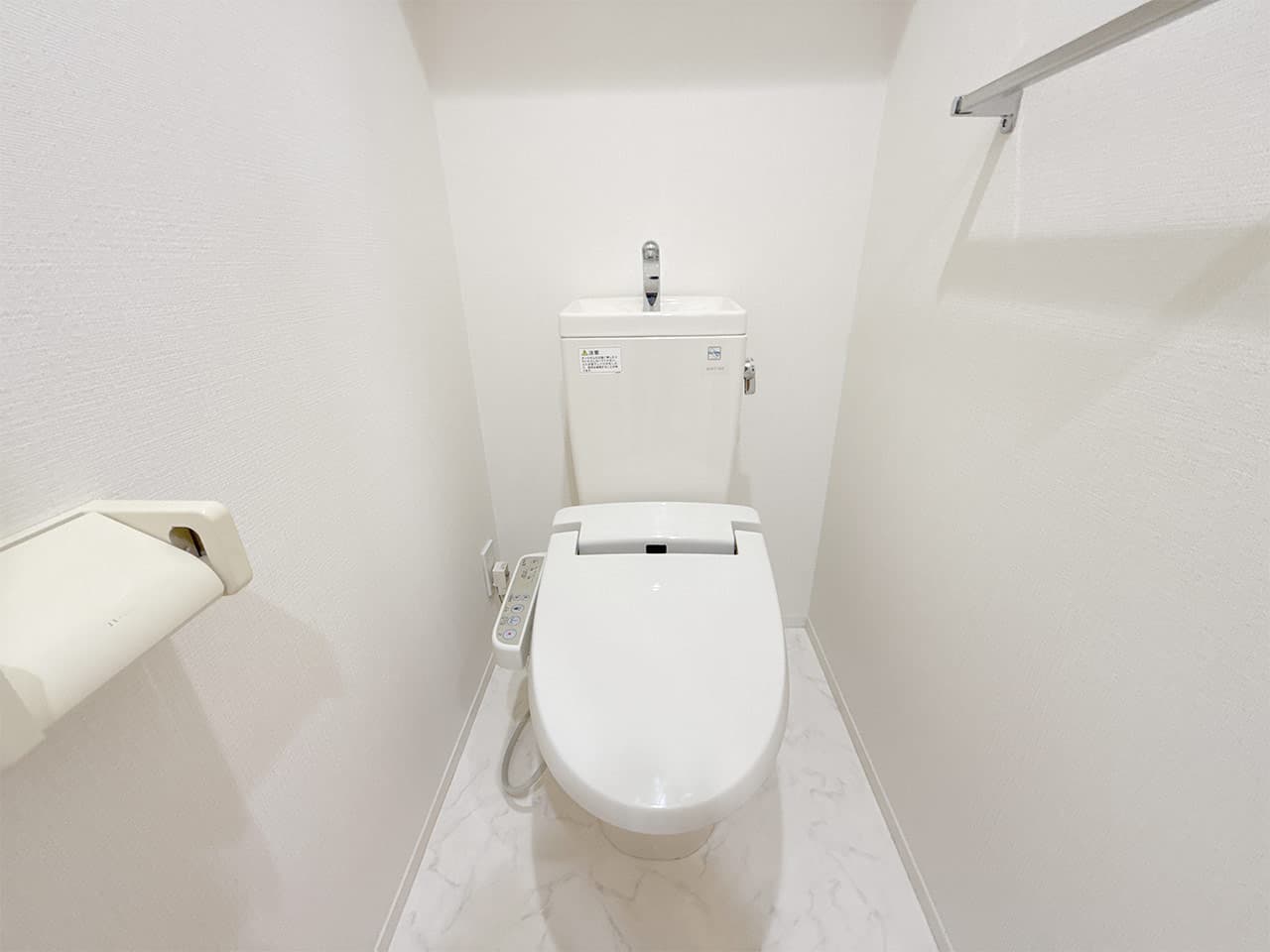 Room image 15