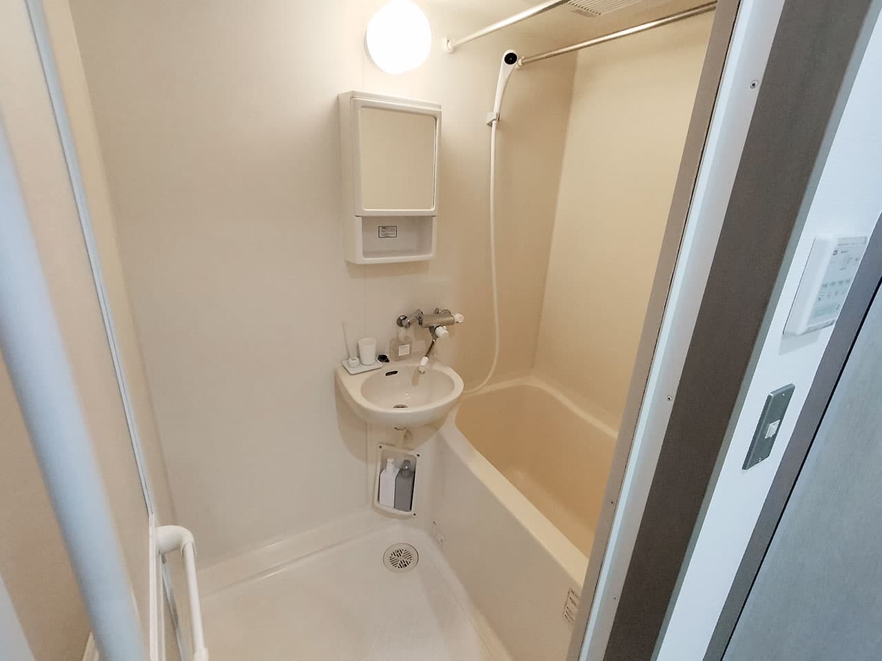 Room image 13