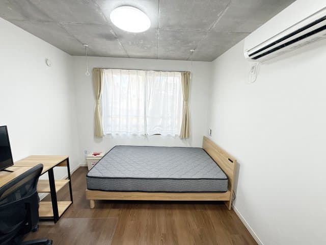 Room image 8