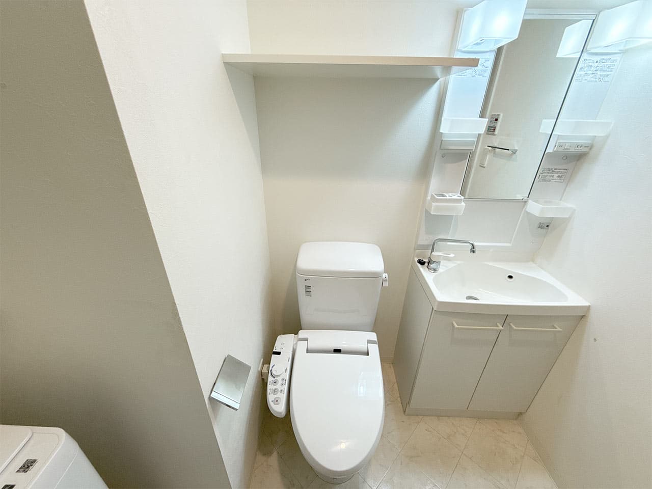 Room image 16