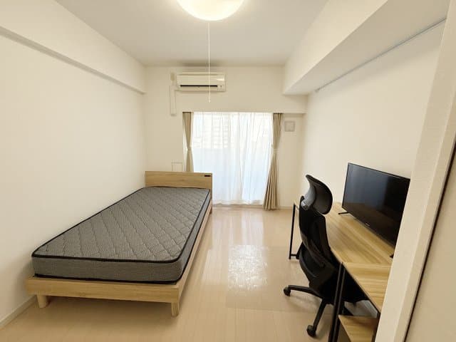 Room image 8