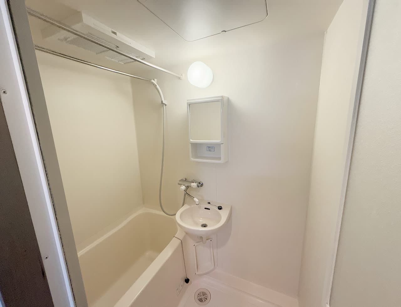 Room image 10