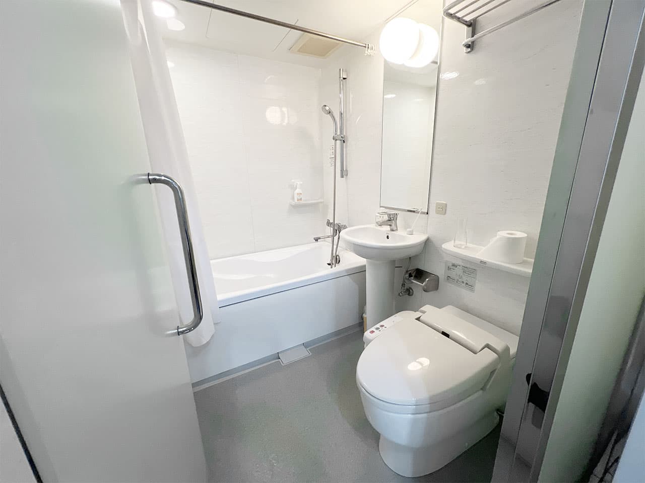 Room image 15