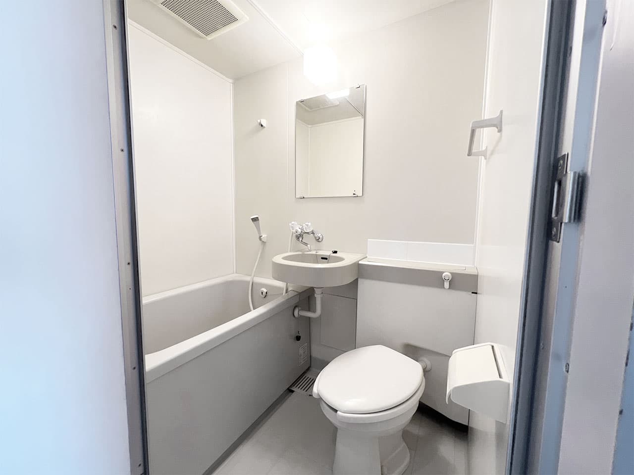Room image 15