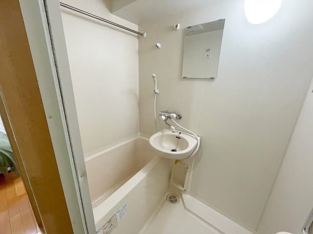Room image 13