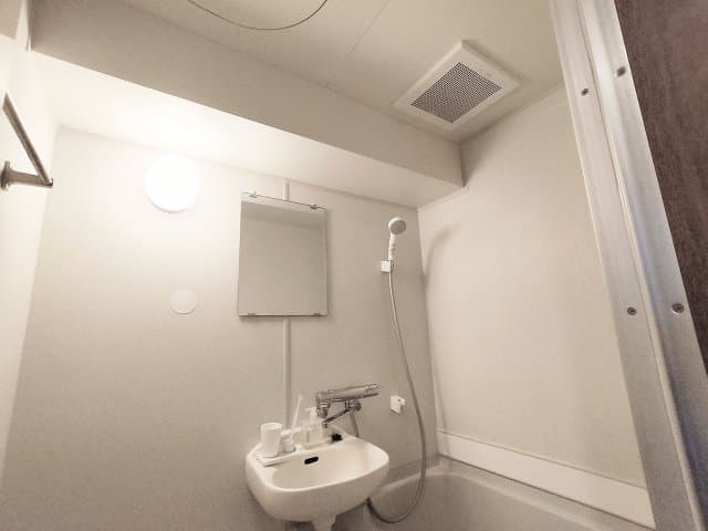 Room image 13