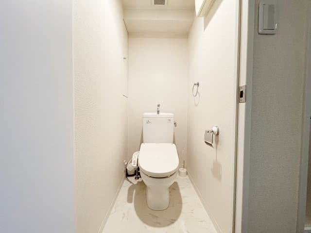 Room image 15