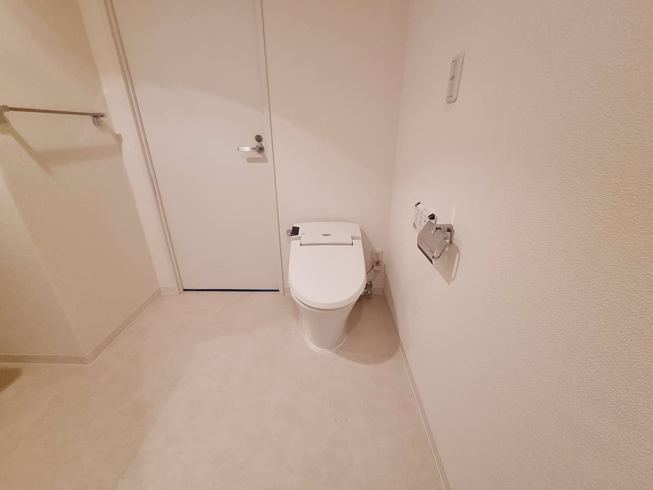 Room image 14