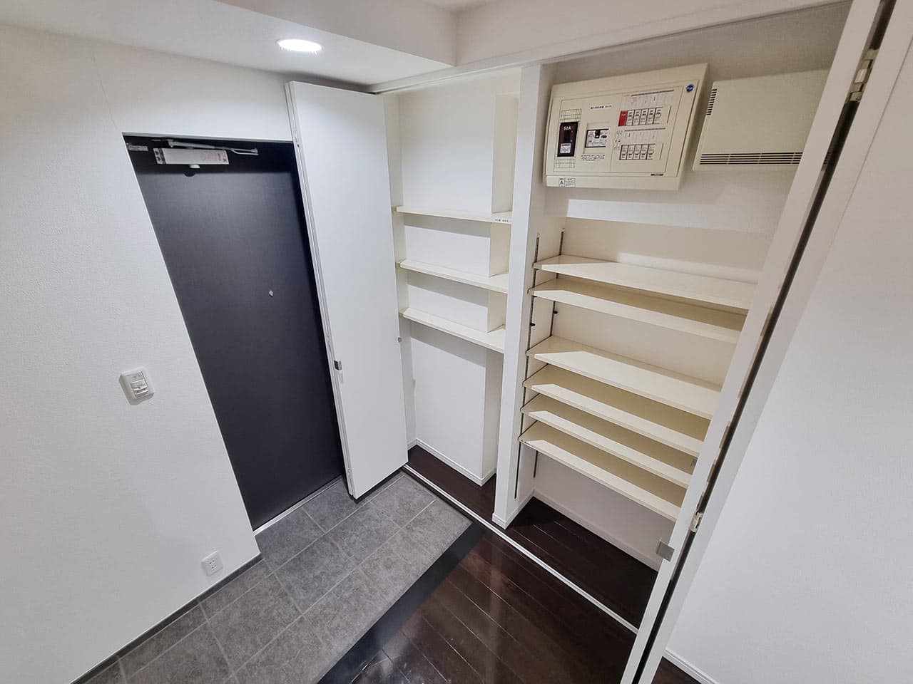 Room image 15