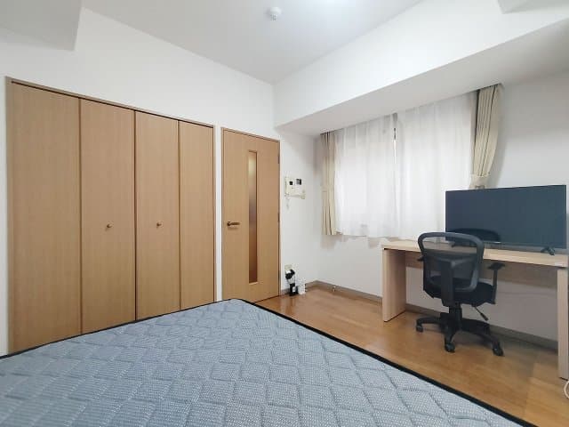Room image 8