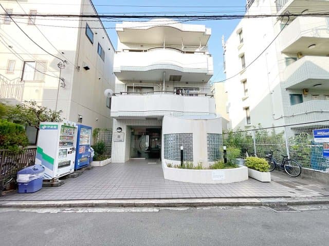 Main Image