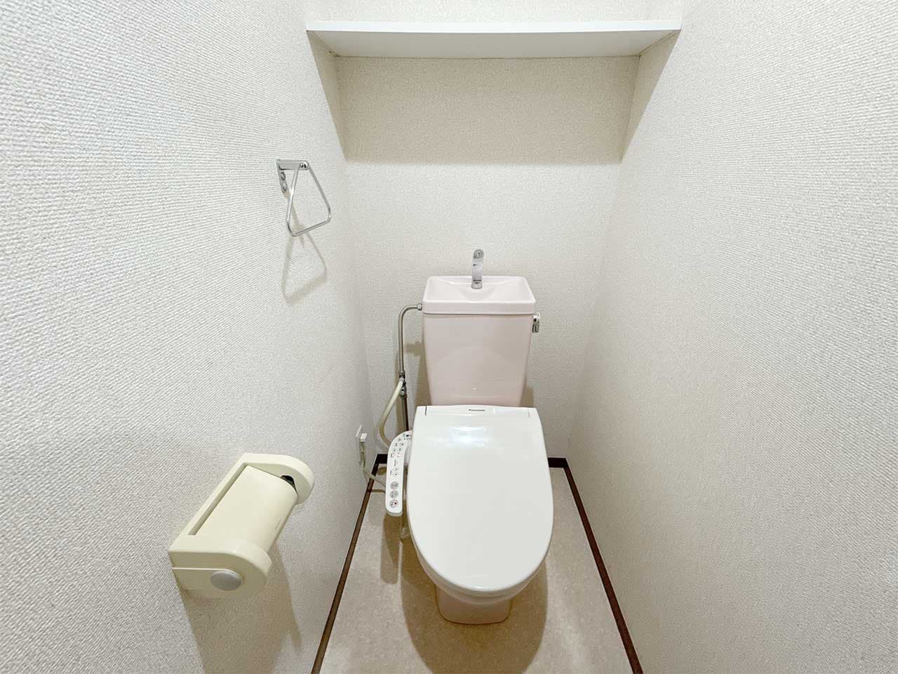 Room image 15