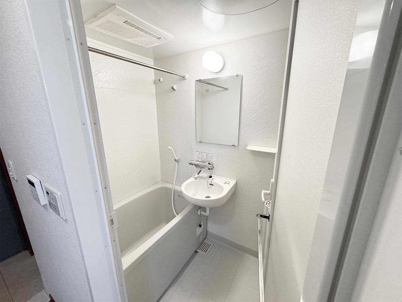 Room image 15