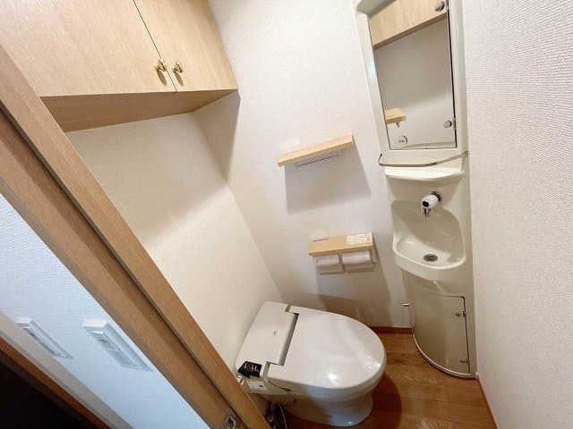 Room image 13