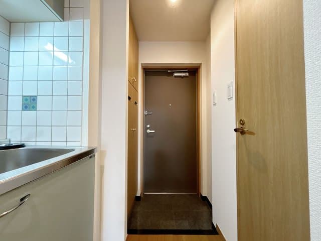 Room image 15