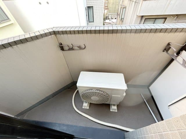 Room image 16