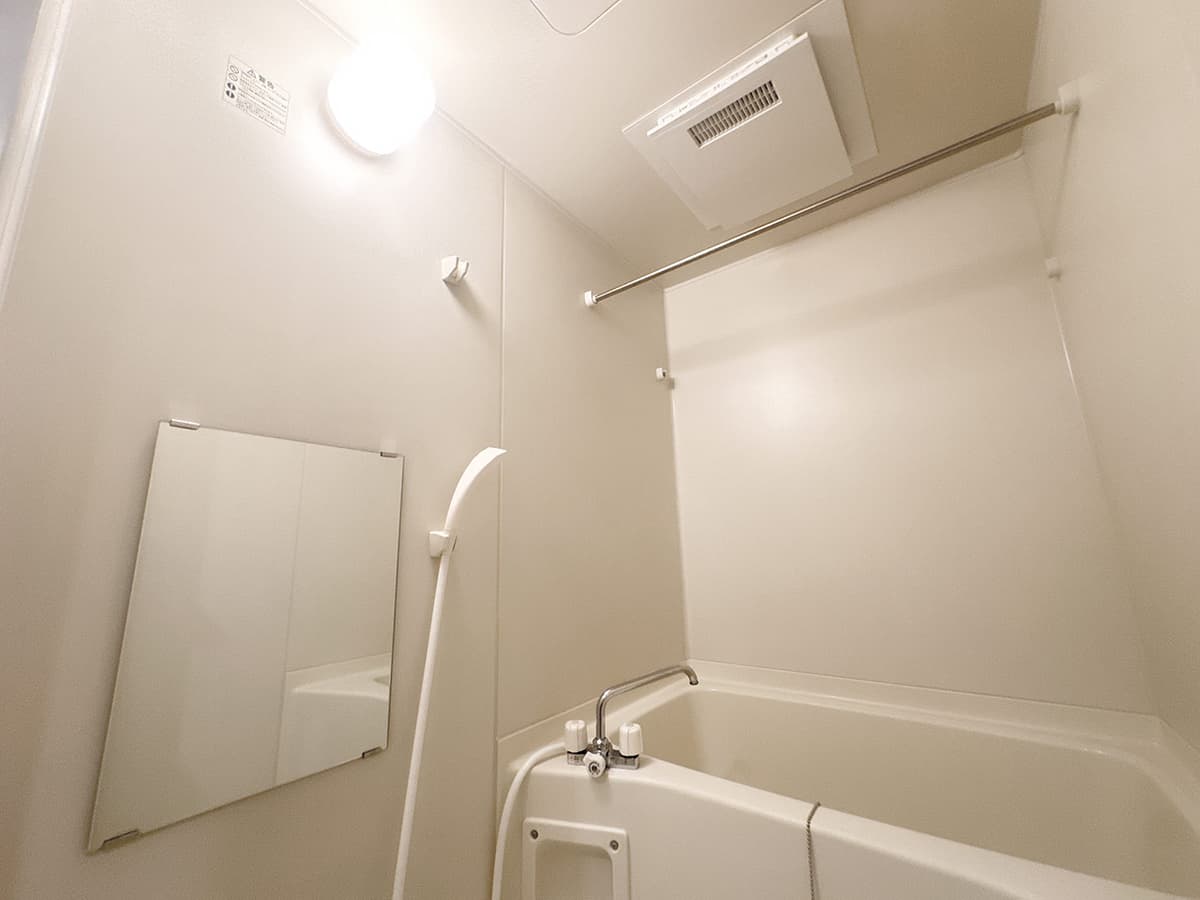 Room image 13