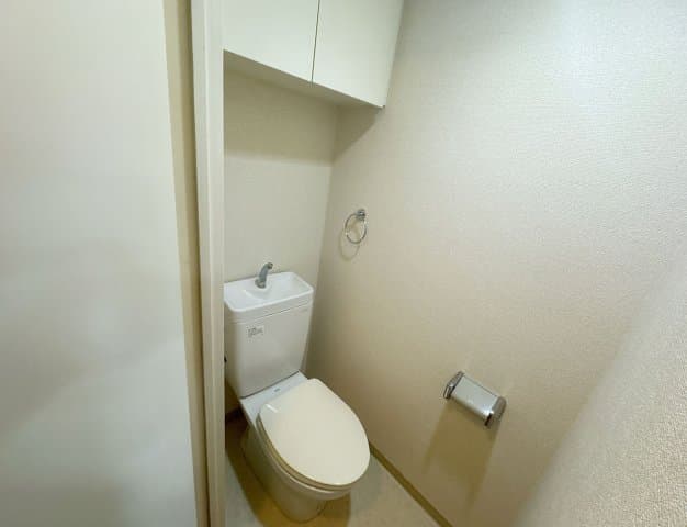 Room image 13