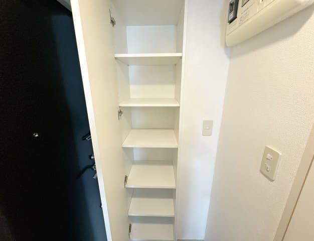 Room image 16