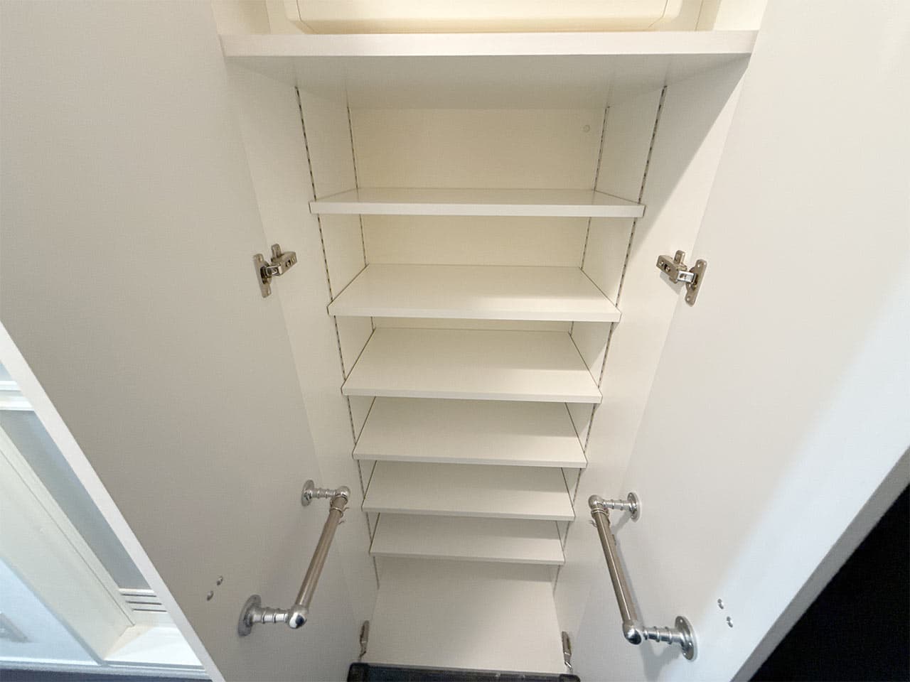 Room image 16