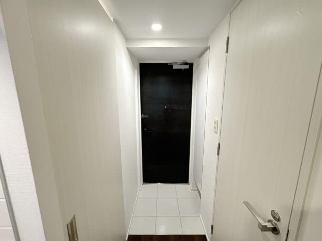 Room image 16