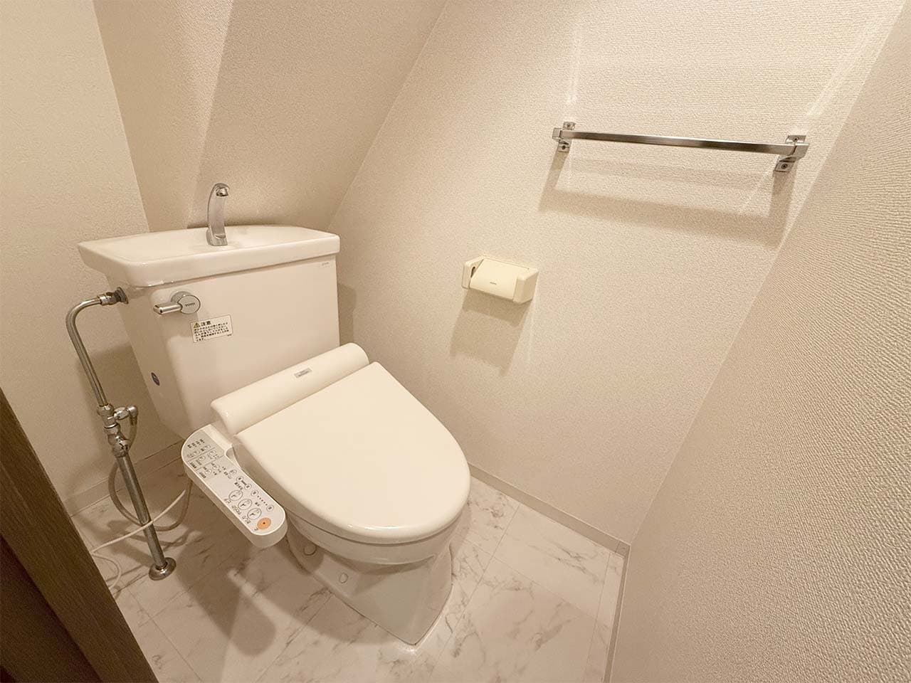 Room image 15