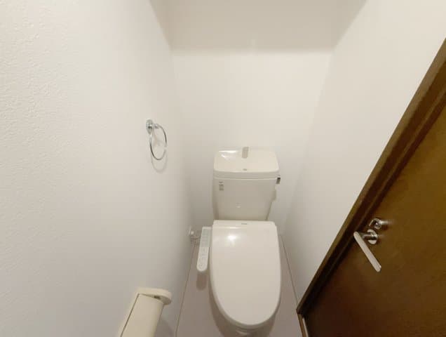 Room image 15