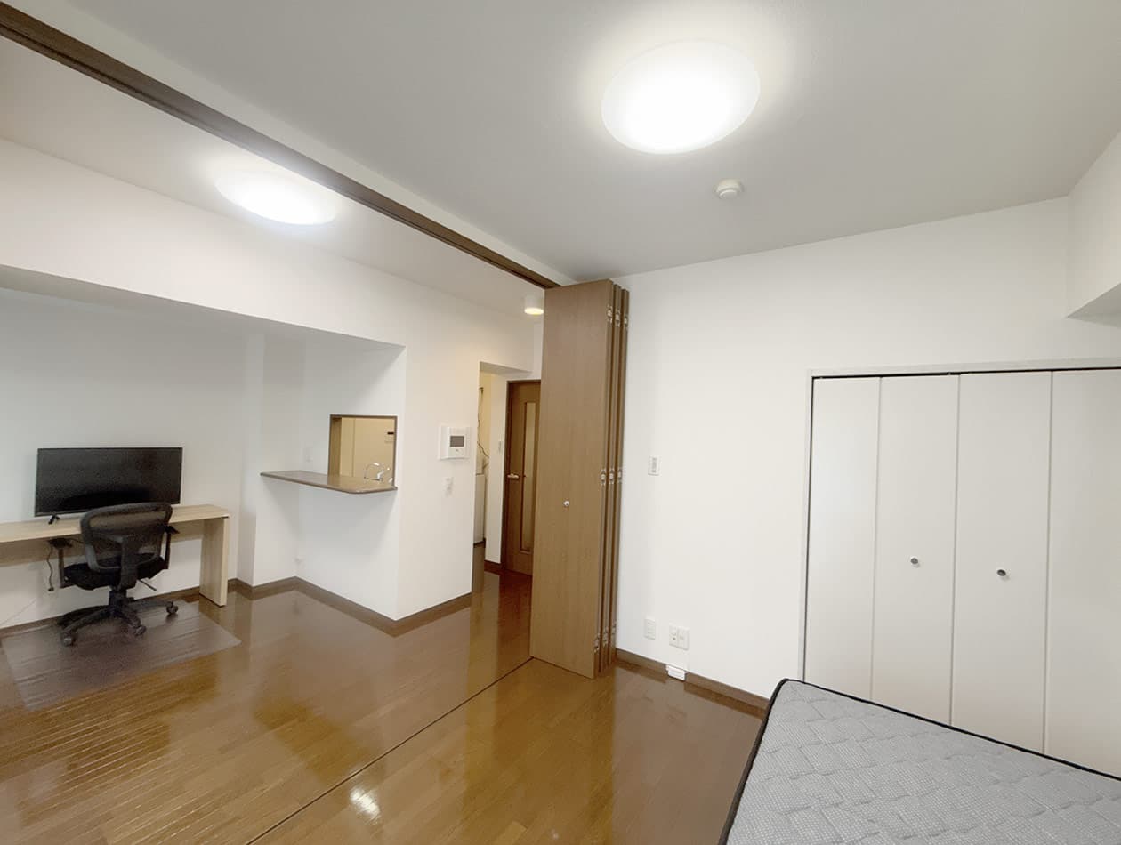 Room image 8