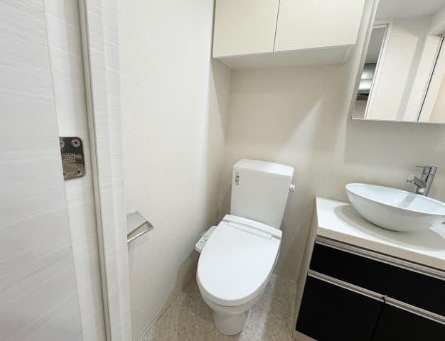 Room image 15