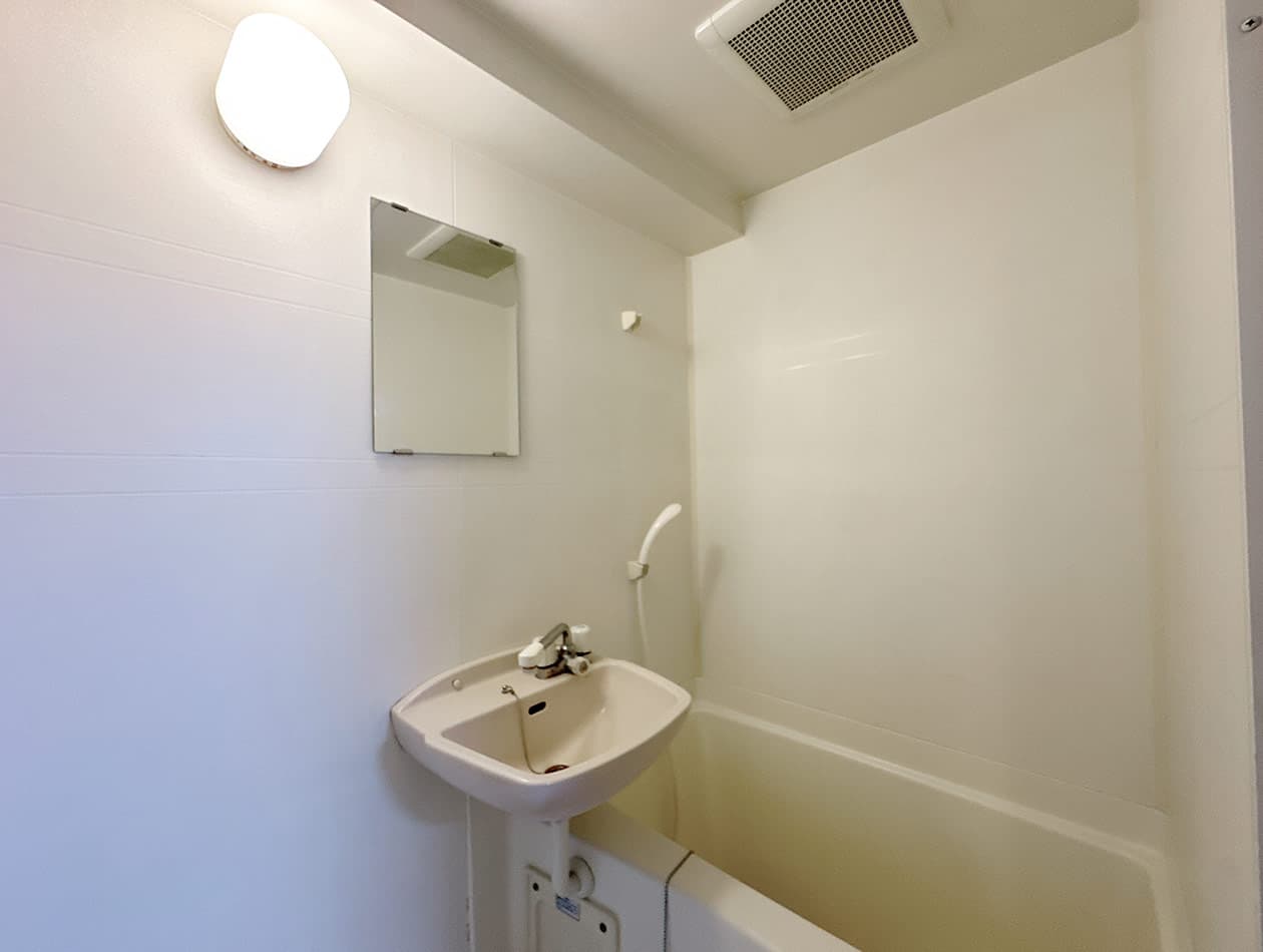 Room image 12