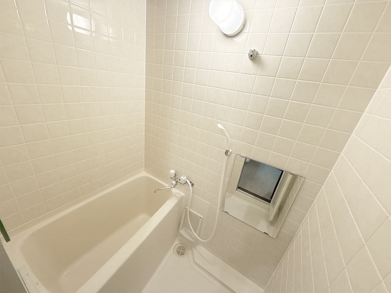 Room image 15