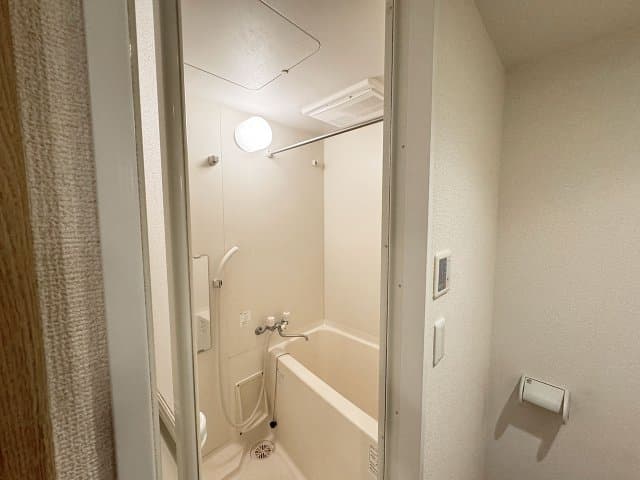 Room image 13