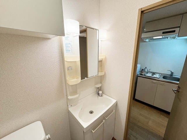 Room image 14