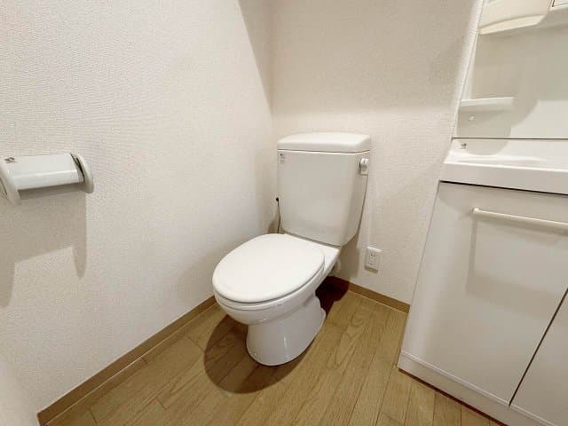 Room image 15