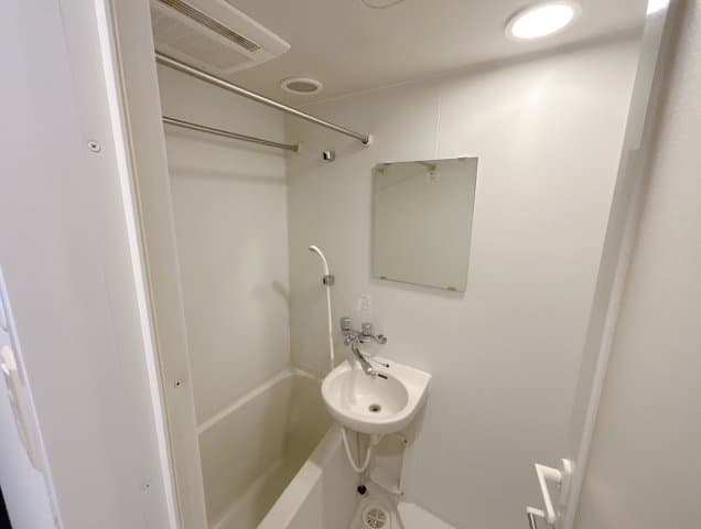 Room image 12