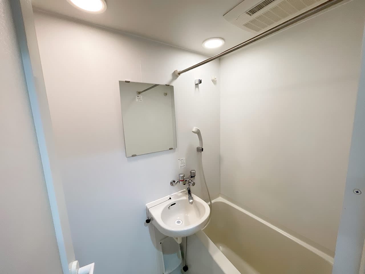Room image 13