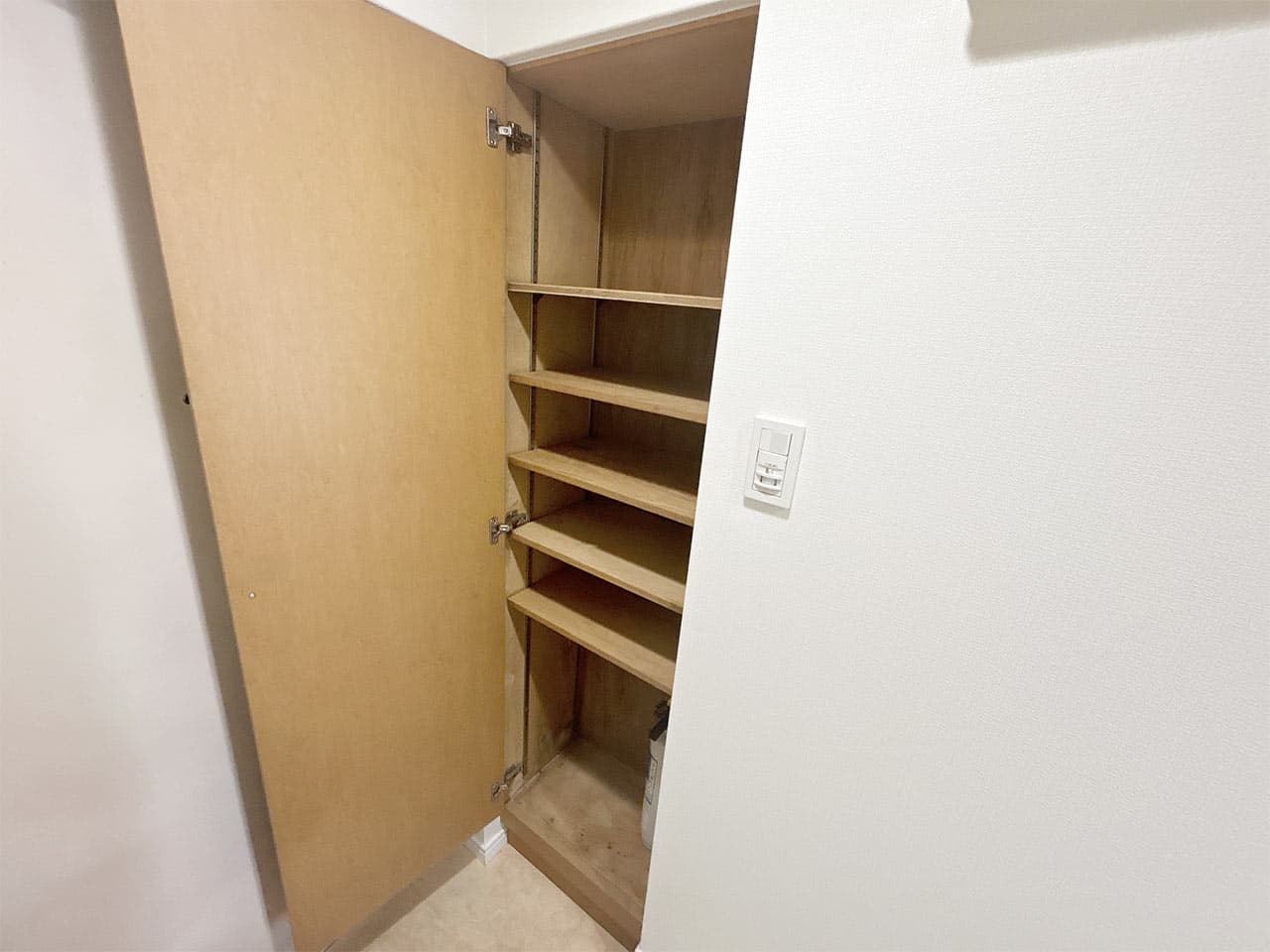 Room image 16