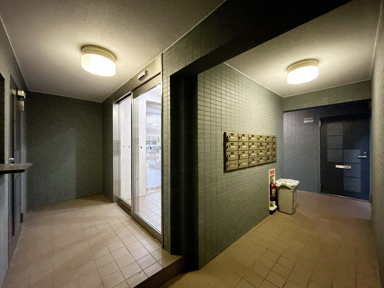 Room image 12