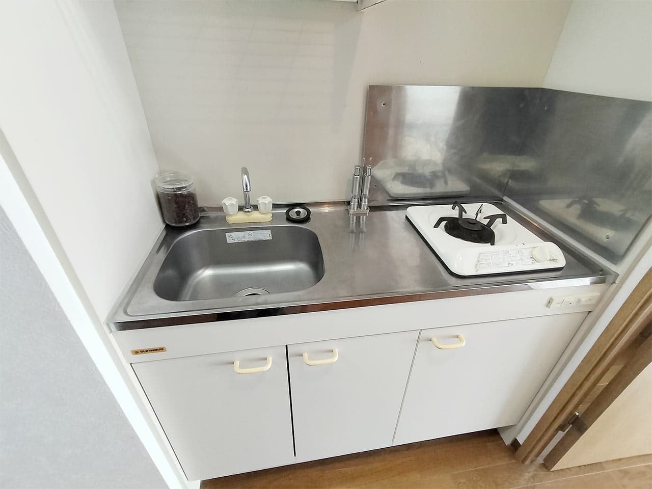 Room image 12