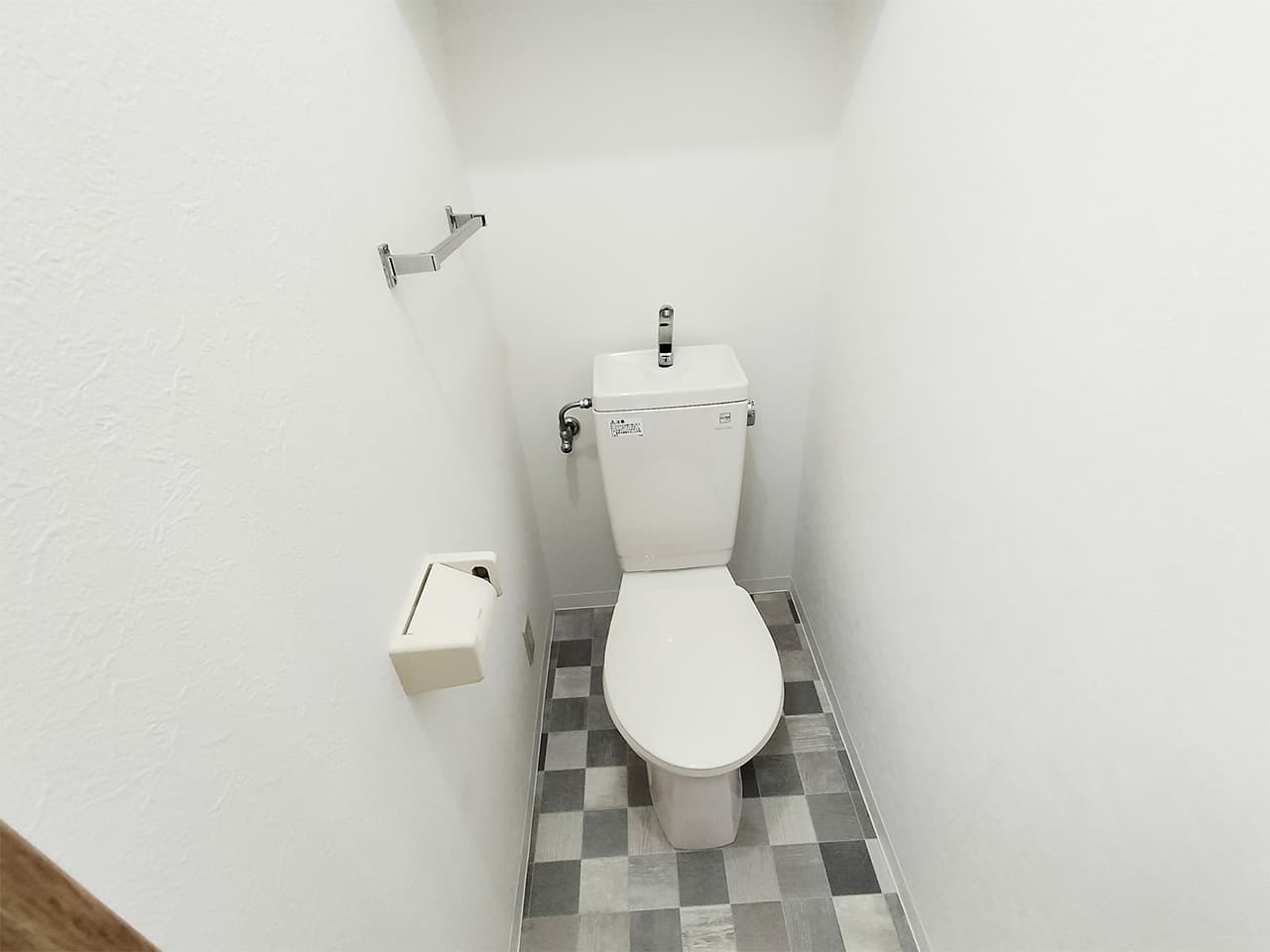 Room image 15