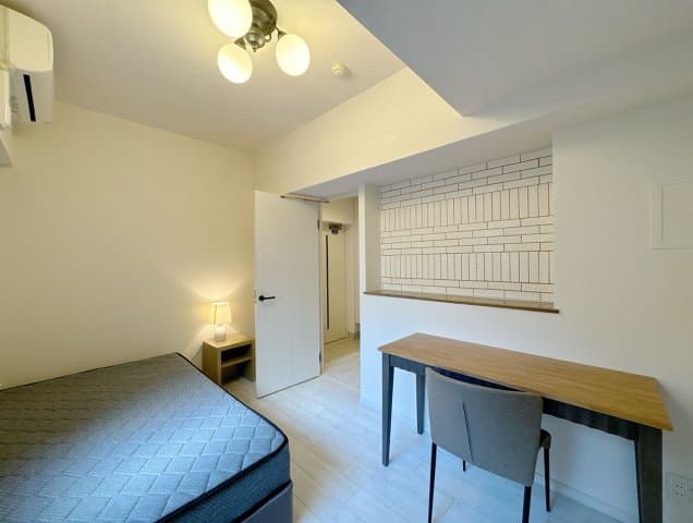 Room image 10