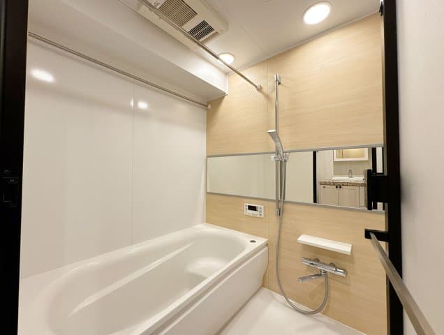 Room image 15